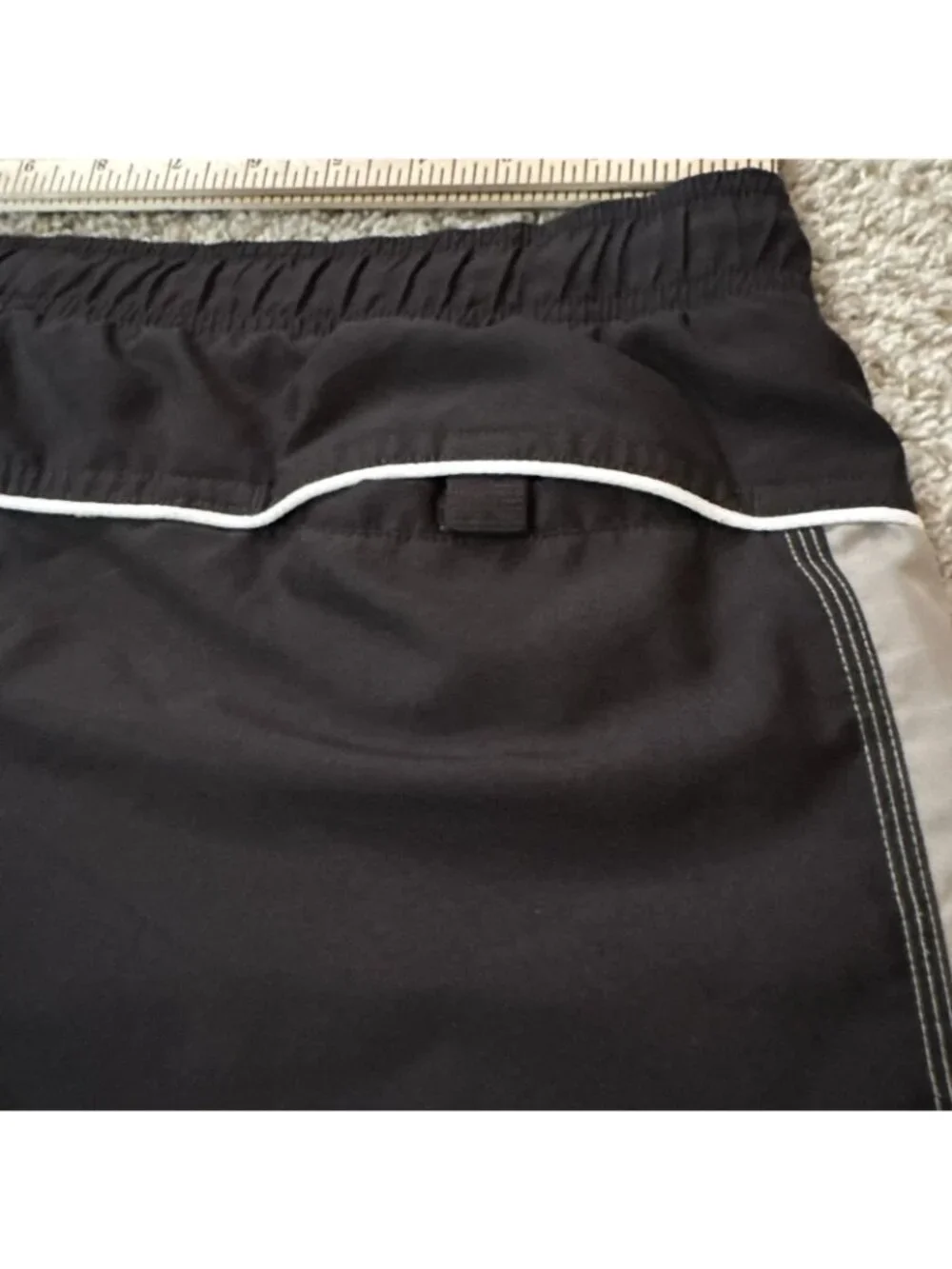 Nike Swim Trunks Board Shorts Men's Large Black Gray White Striped Lined